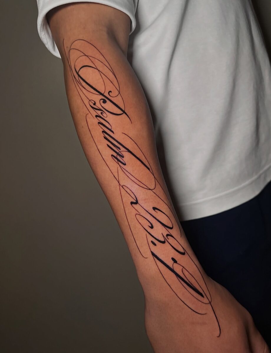 Tattoo Cursive Rework Cursive Tattoo Design Ideas That Are Elegant, Romantic, and Timeless ...