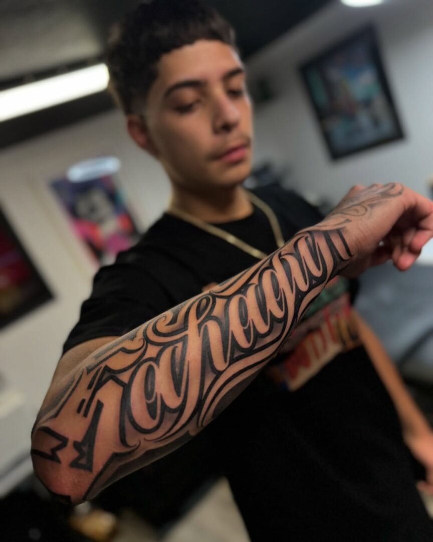 Tattoo Cursive Rework Cursive Tattoo Design Ideas That Are Elegant, Romantic, and Timeless ...